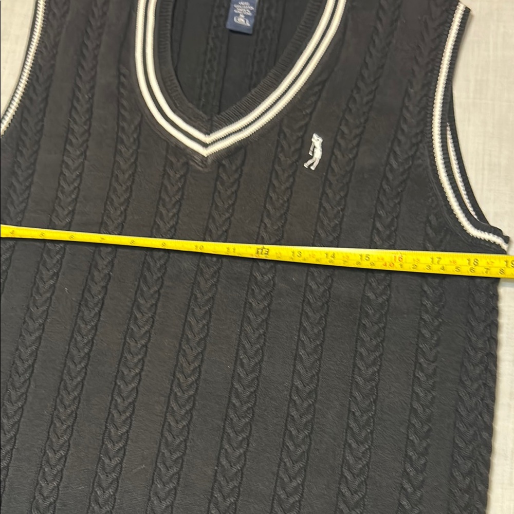 NWOT. IZOD Women’s Golf Black Cable Knit Sweater Vest - Picture 5 of 6